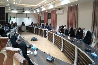 نشست هم اندیشی جمعی از کارمندان دانشگاه با معاون اداری و مالی